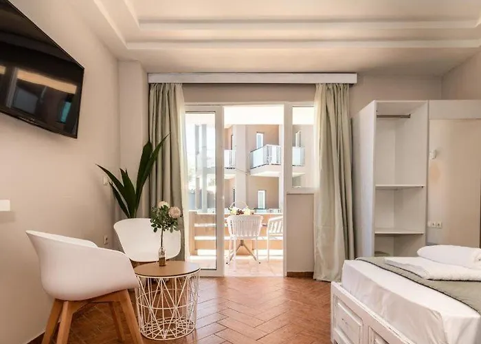 Hotel Girogiali - Adults Only 3*