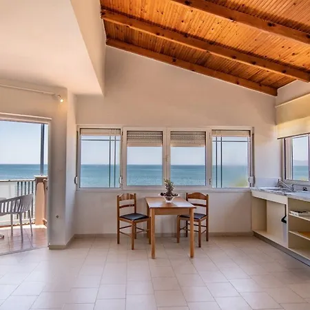 Girogiali - Adults Only